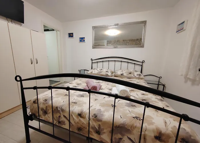 Duje 2 Apartmán *